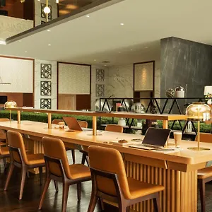 5* Otel Sheraton Grand Hotel,
