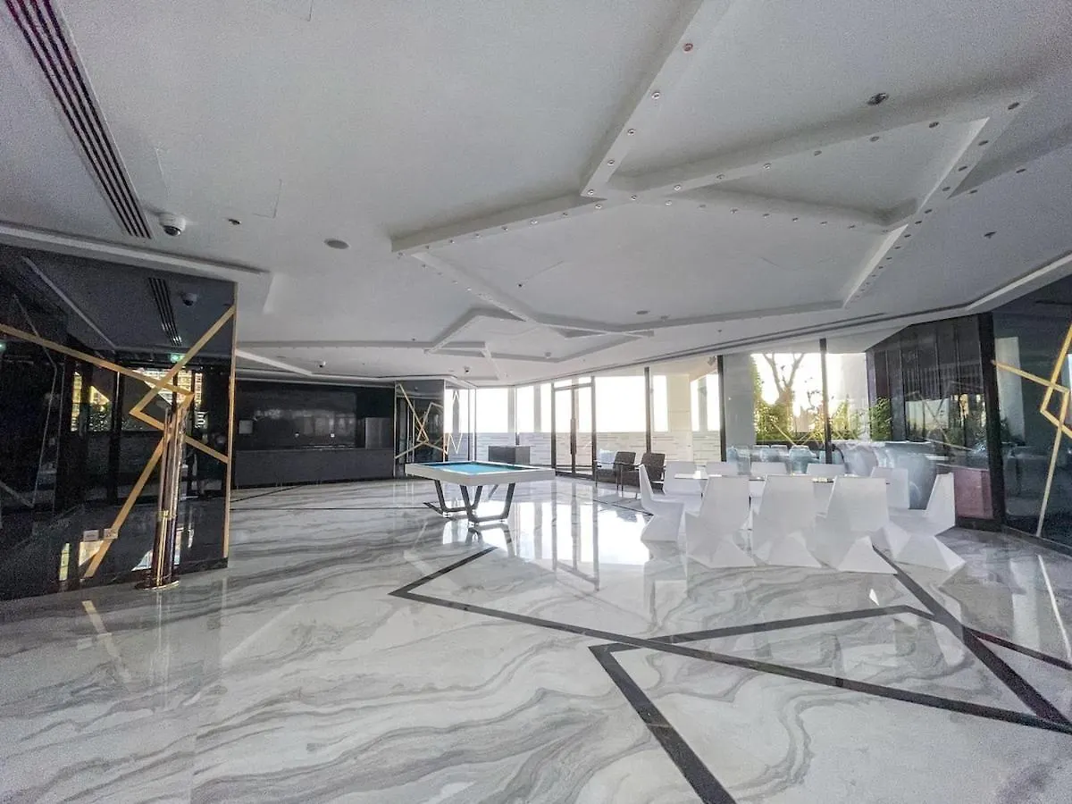 Awesome Studio Apartment With Burj Khalifa View At Business Bay Dubai